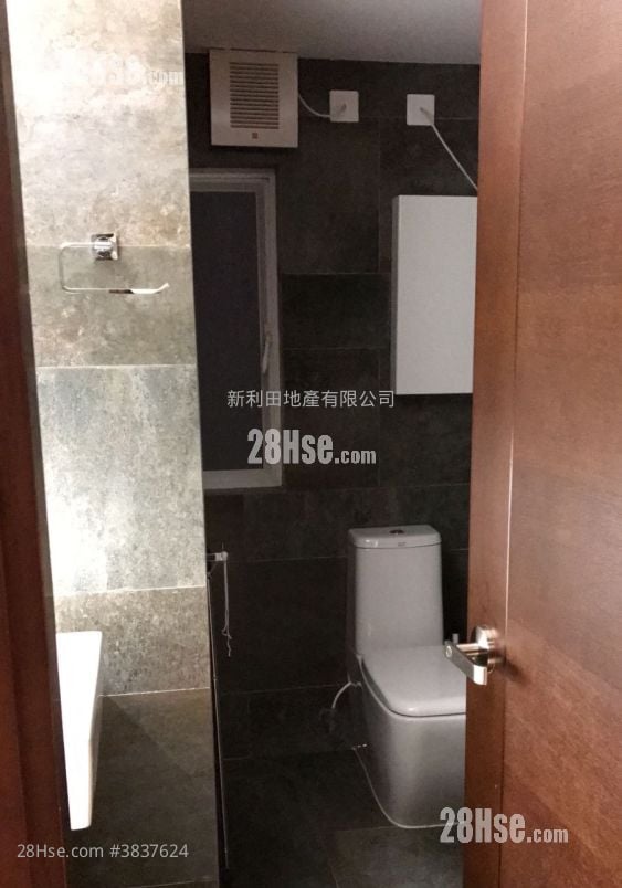 Village Tower Rental 1 Bedroom , 2 Bathrooms 805 ft²