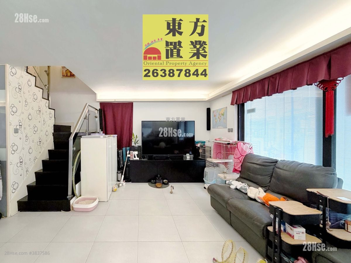 村屋 售盘 5+ 房 , 3 浴室 1,400 平方尺