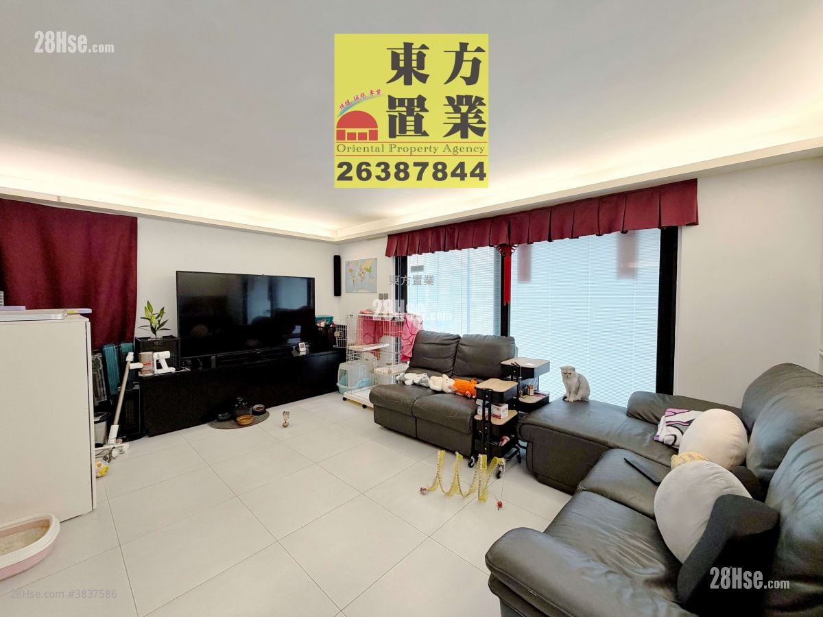 村屋 售盘 5+ 房 , 3 浴室 1,400 平方尺
