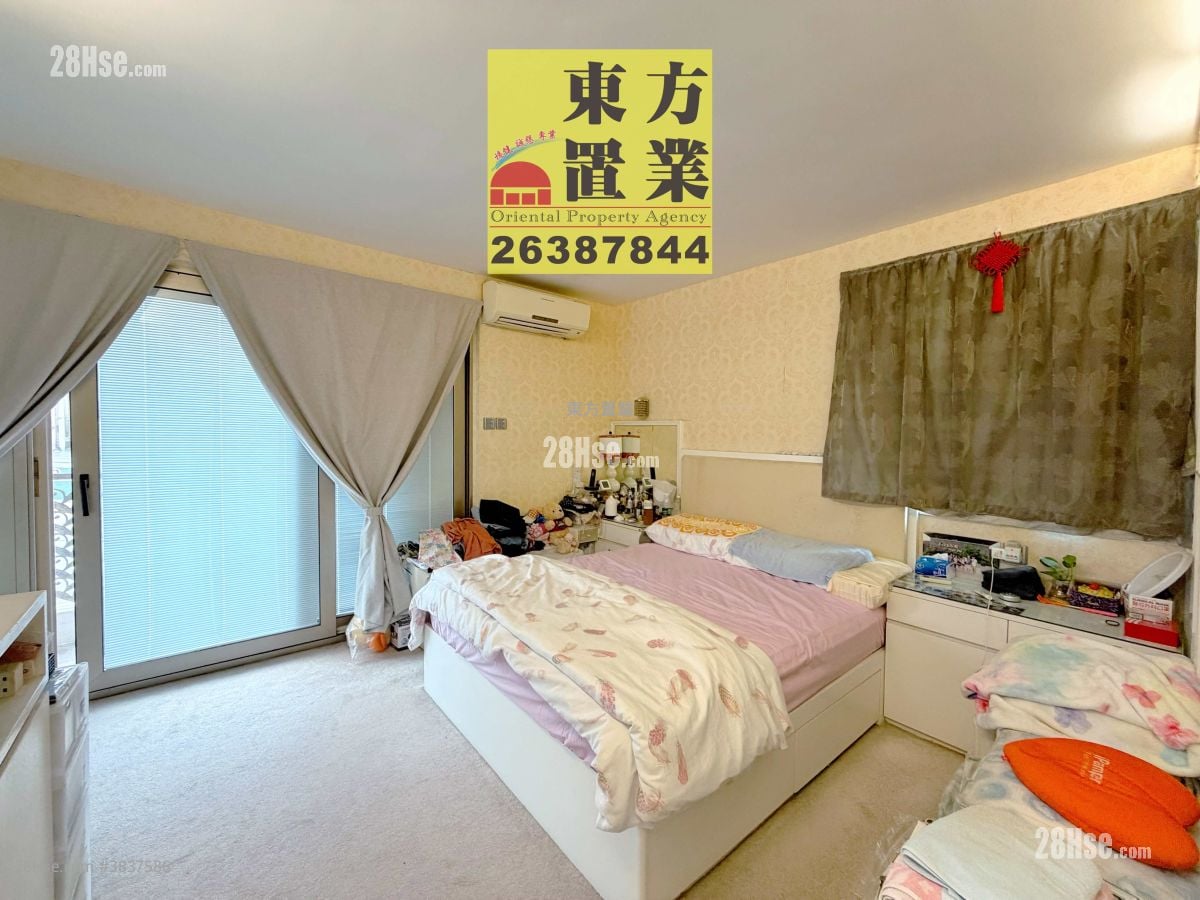 村屋 售盘 5+ 房 , 3 浴室 1,400 平方尺
