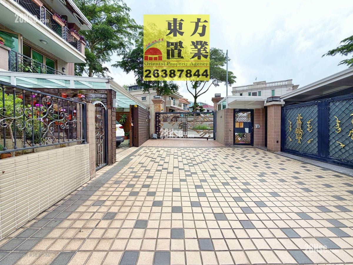 村屋 售盘 5+ 房 , 3 浴室 1,400 平方尺
