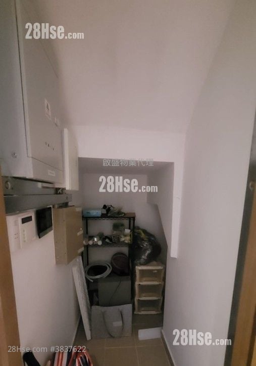 servant’s room: Vibe Centro Rental 4 Bedrooms , 3 Bathrooms 1,203 ft²