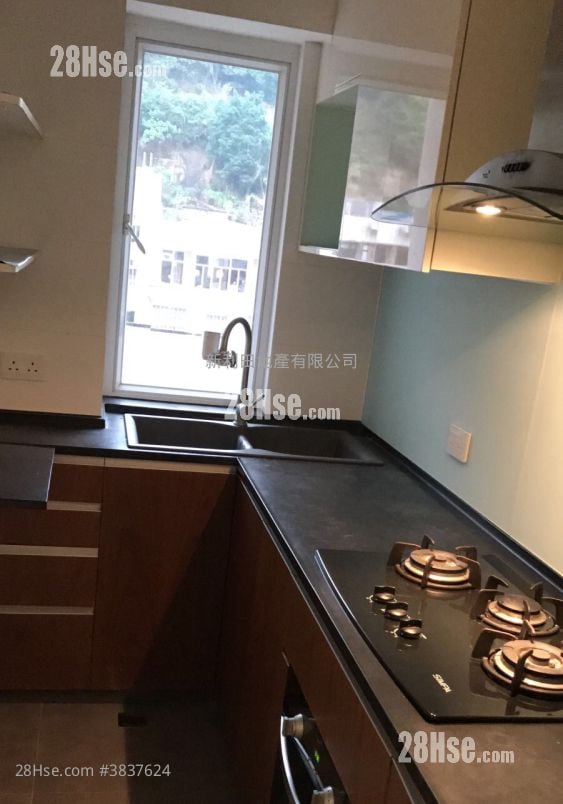 Village Tower Rental 1 Bedroom , 2 Bathrooms 805 ft²