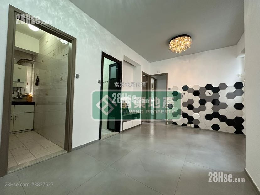 Sun Kong House Rental 3 Bedrooms , 1 Bathroom 417 ft²