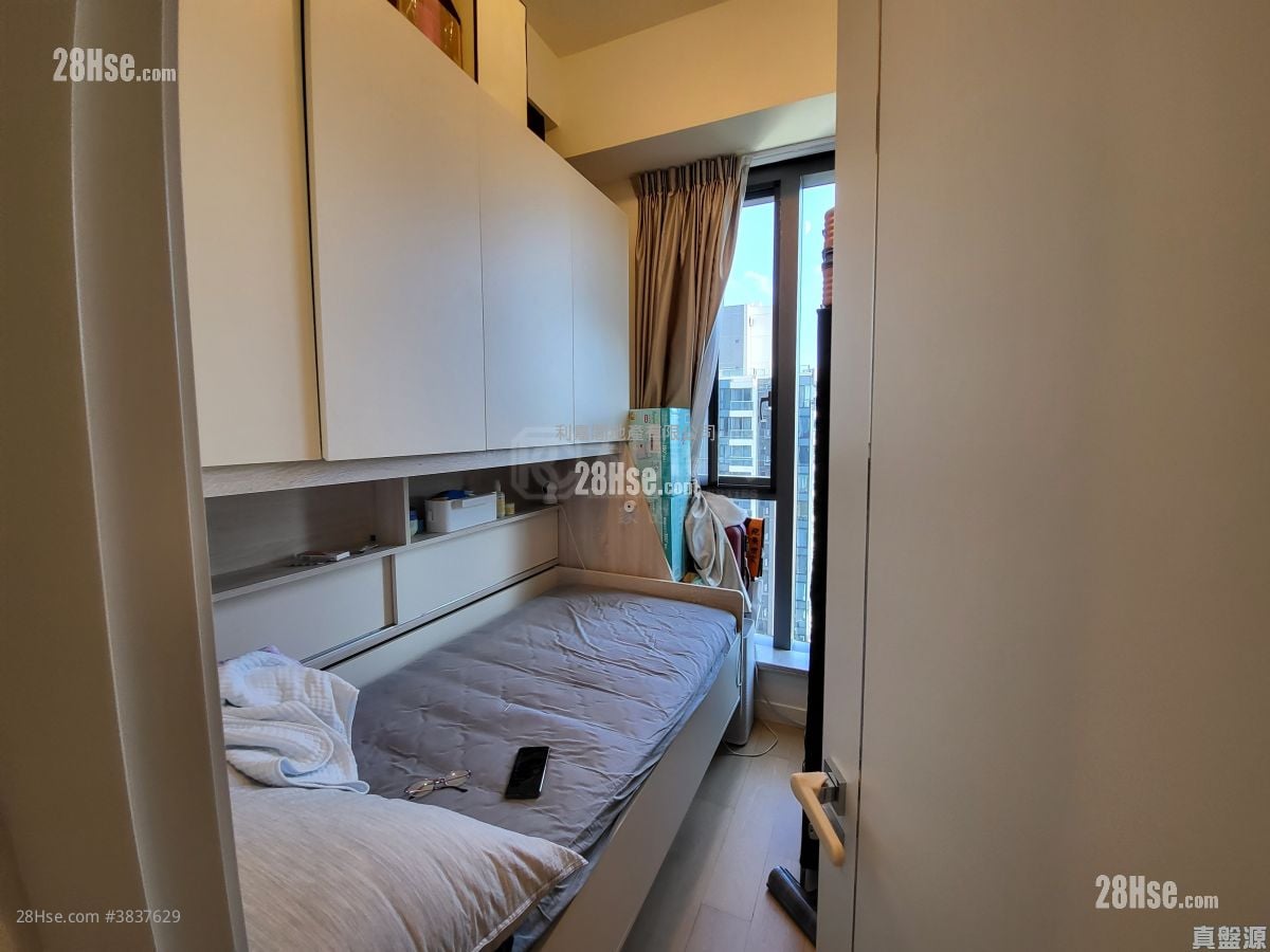 Oasis Kai Tak Rental 3 Bedrooms , 2 Bathrooms 752 ft²
