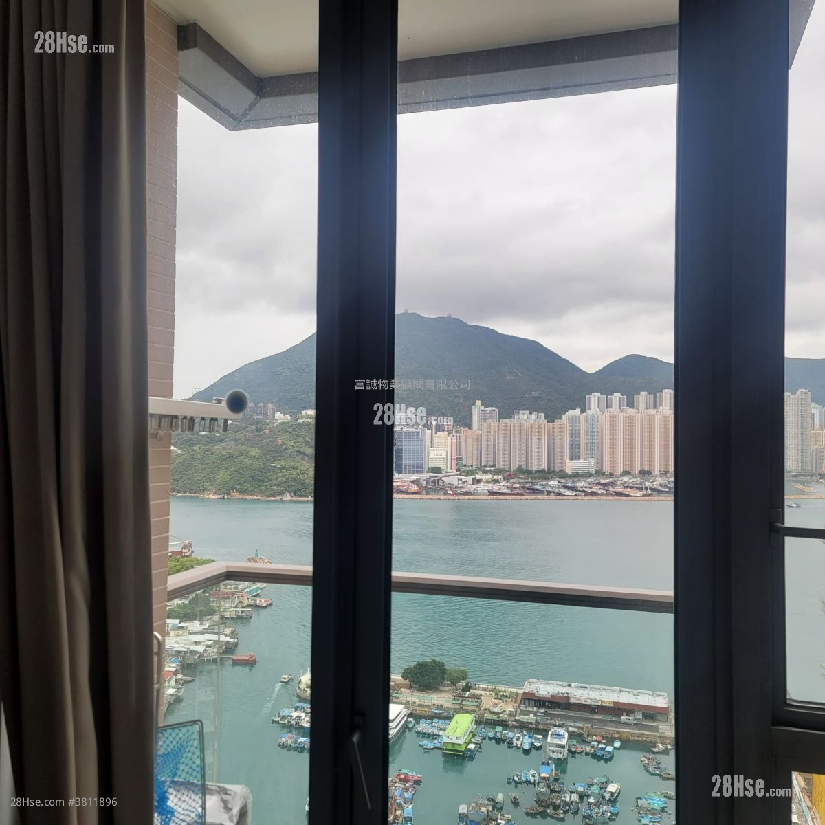 One East Coast Rental 1 Bedroom , 1 Bathroom 301 ft²