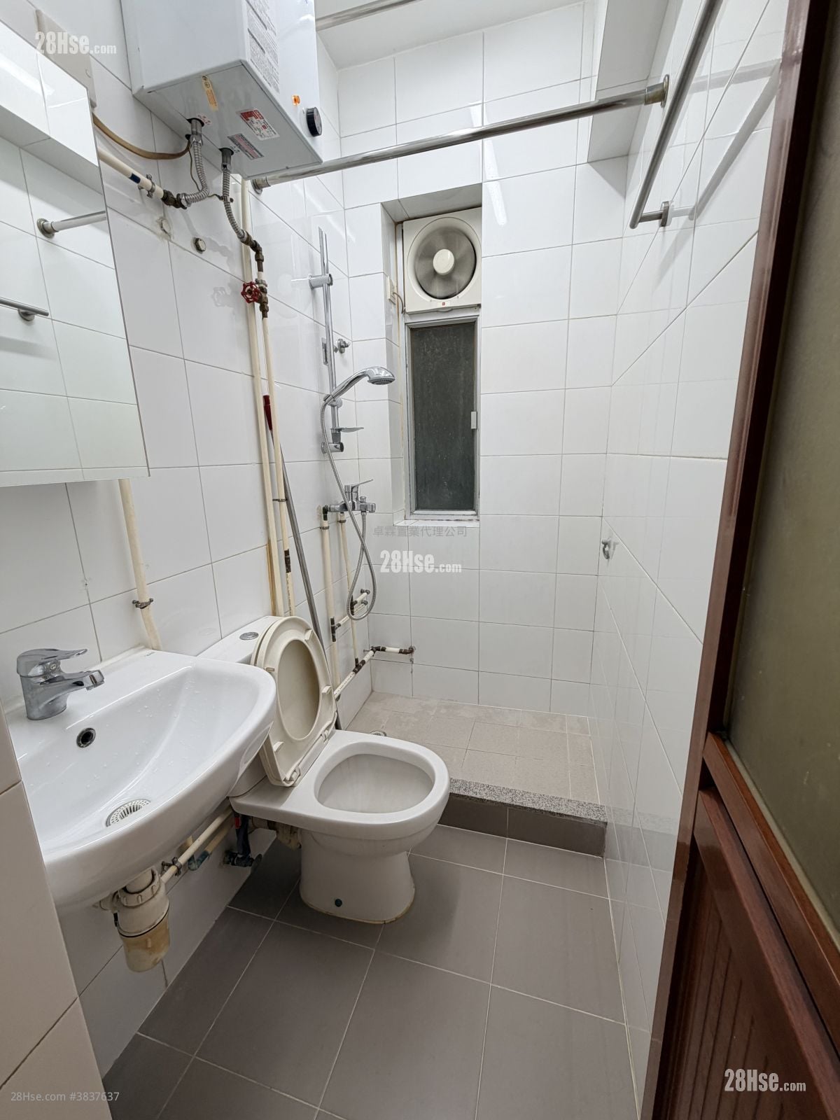 Wing Wah Mansion Rental 2 Bedrooms , 1 Bathroom 501 ft²