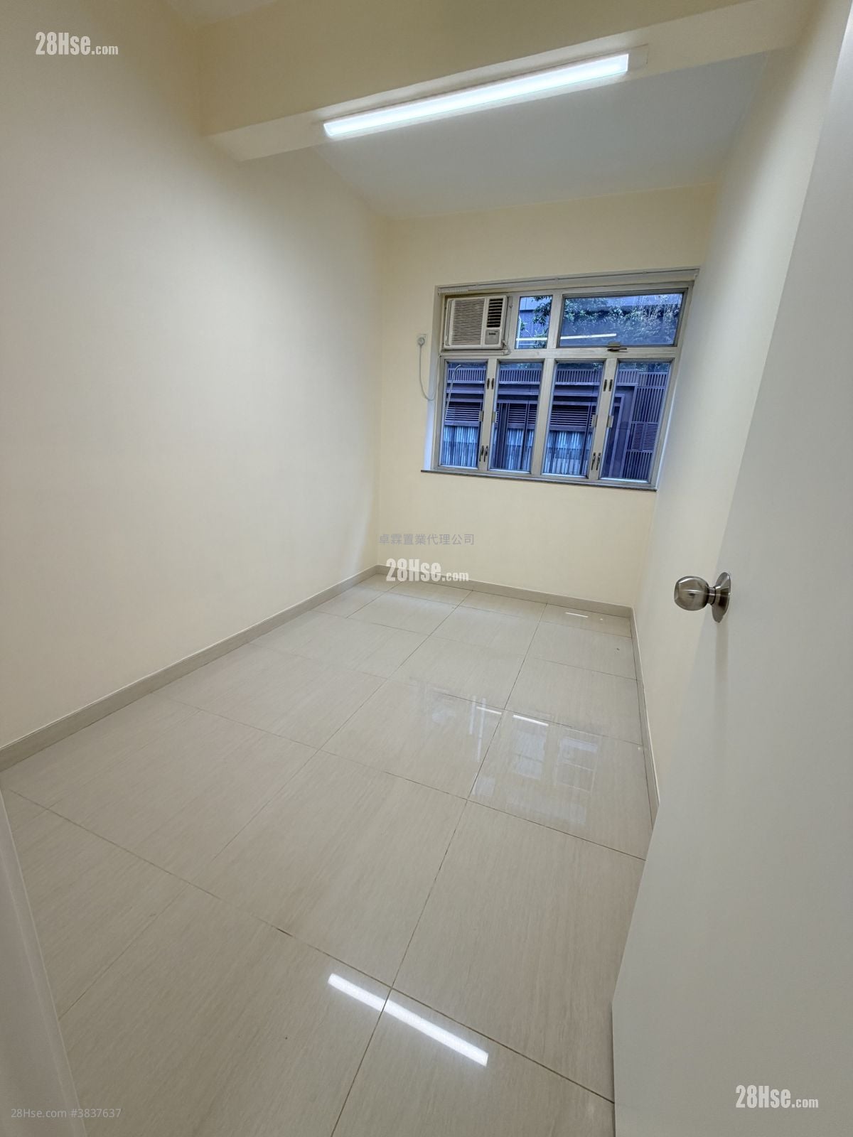 Wing Wah Mansion Rental 2 Bedrooms , 1 Bathroom 501 ft²