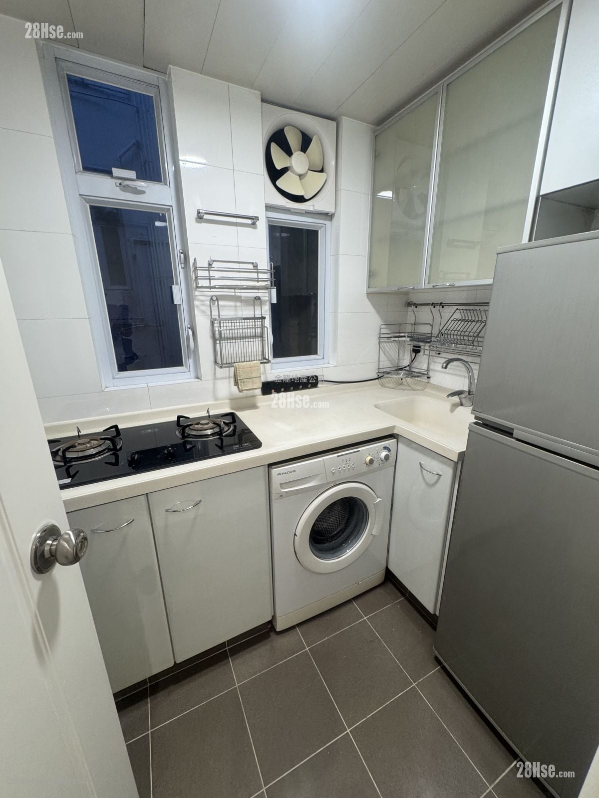 Apartment Rental 3 Bedrooms , 1 Bathroom 465 ft²