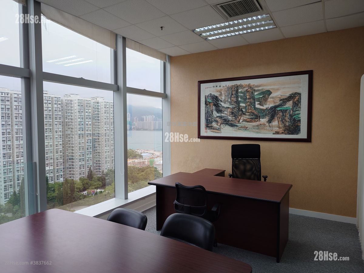 King Palace Plaza Rental 748 ft²