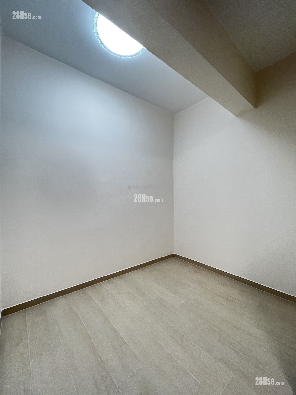 Imperial Court Rental 2 Bedrooms , 1 Bathroom 378 ft²
