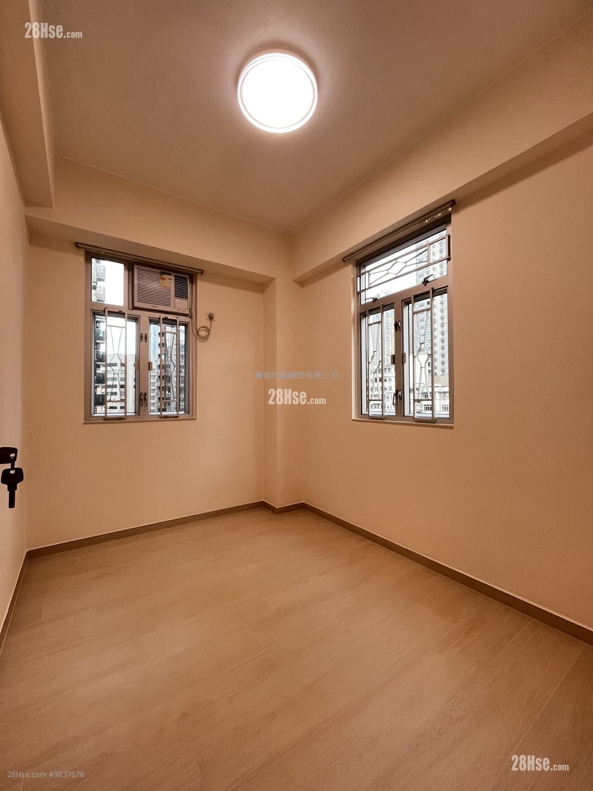 Imperial Court Rental 2 Bedrooms , 1 Bathroom 378 ft²