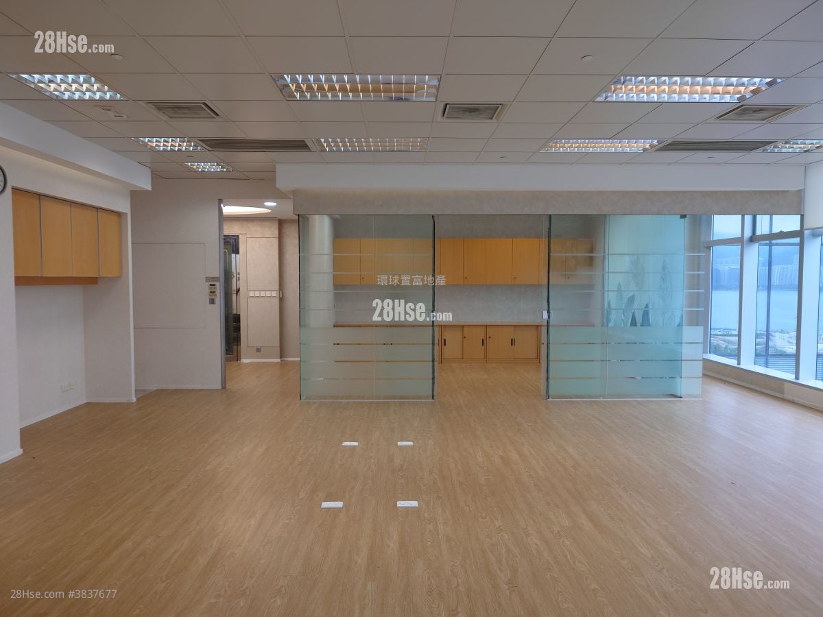 King Palace Plaza Rental 2,215 ft²