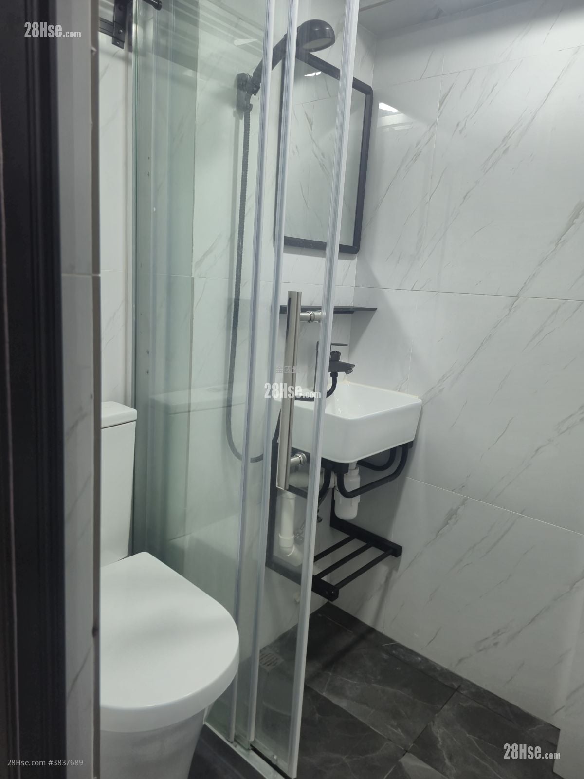 New Lucky House Rental 1 Bedroom , 1 Bathroom 130 ft²