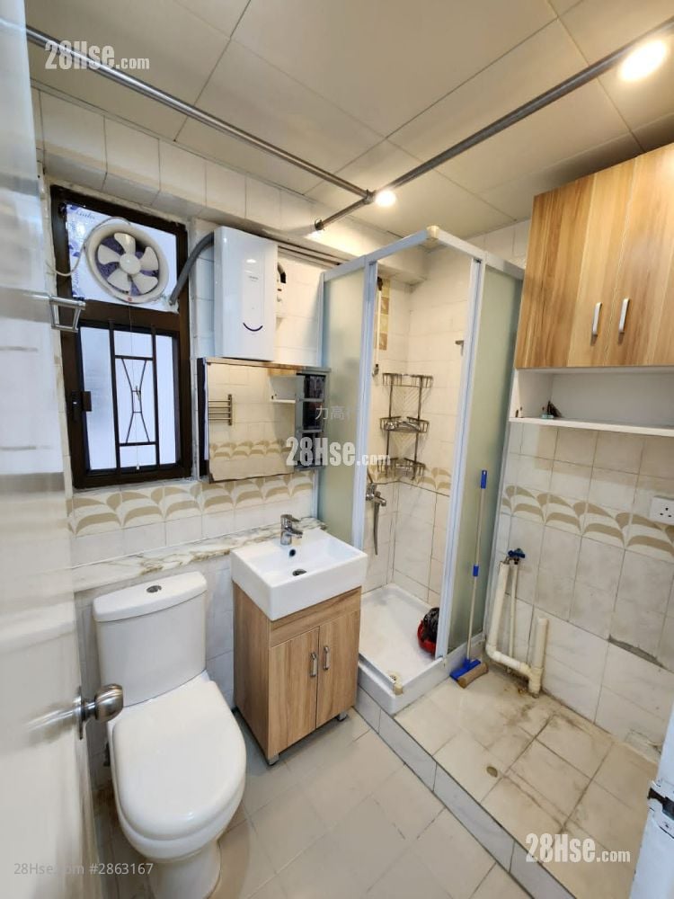 Fortress Garden Sell 4 Bedrooms , 2 Bathrooms 652 ft²