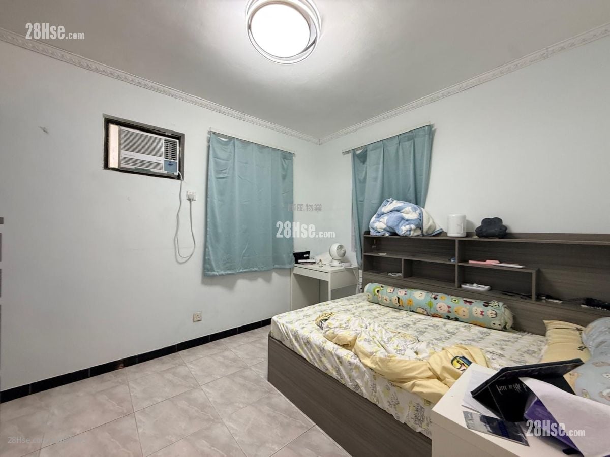 Village Sell 3 Bedrooms , 2 Bathrooms 700 ft²