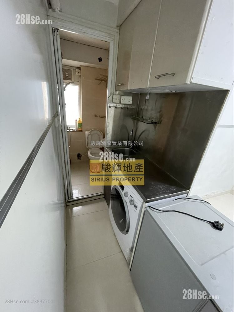 On Cheung Building Rental 130 ft²