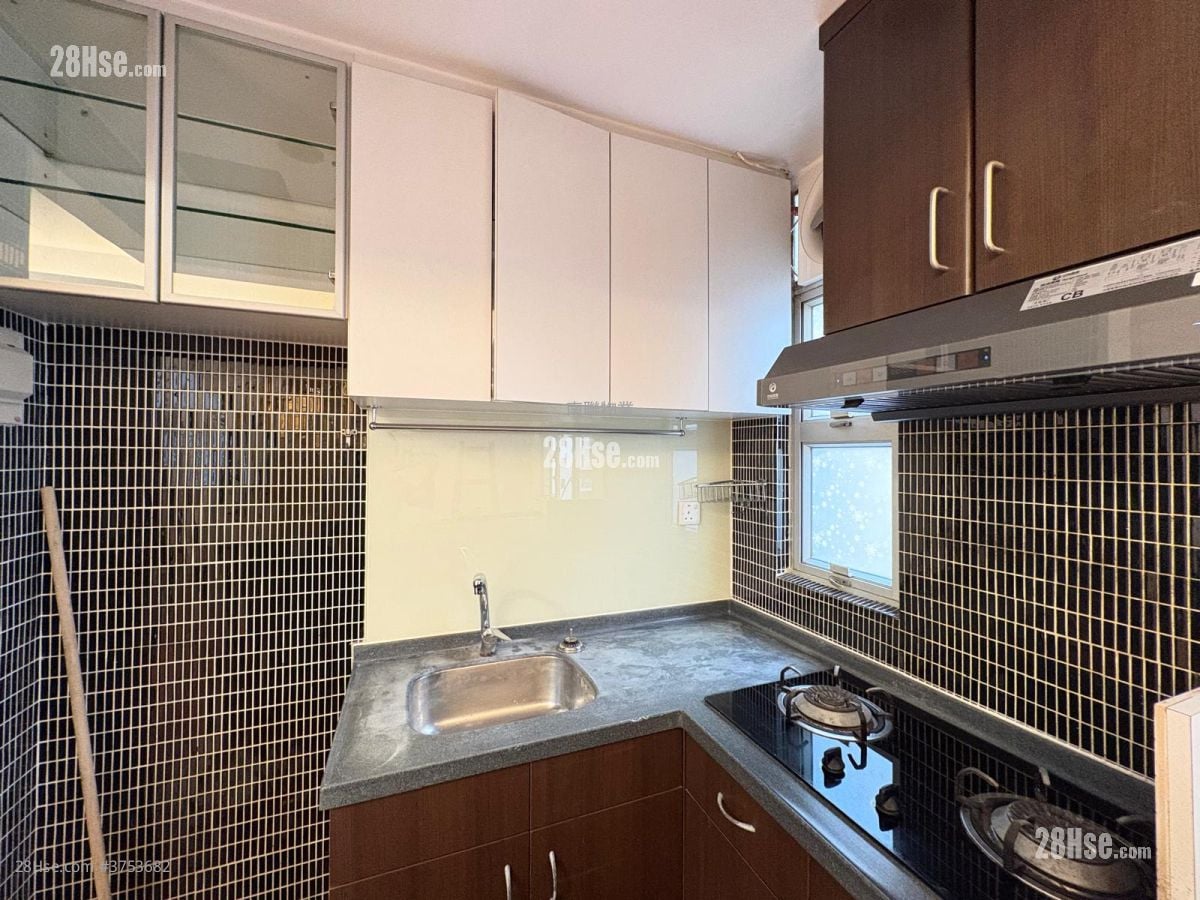 Fu Bong Mansion Rental 2 Bedrooms , 1 Bathroom 351 ft²