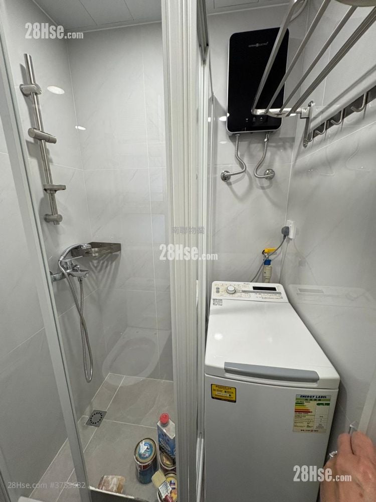 Fu Bong Mansion Rental 2 Bedrooms , 1 Bathroom 351 ft²