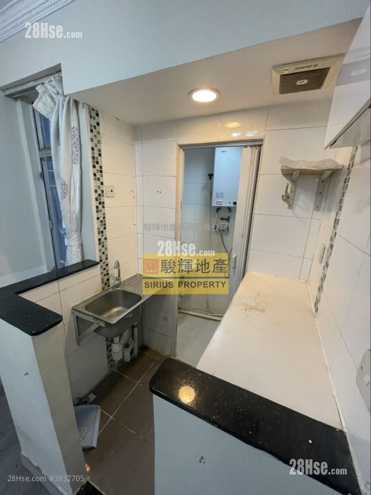 Tung On Court Rental 193 ft²