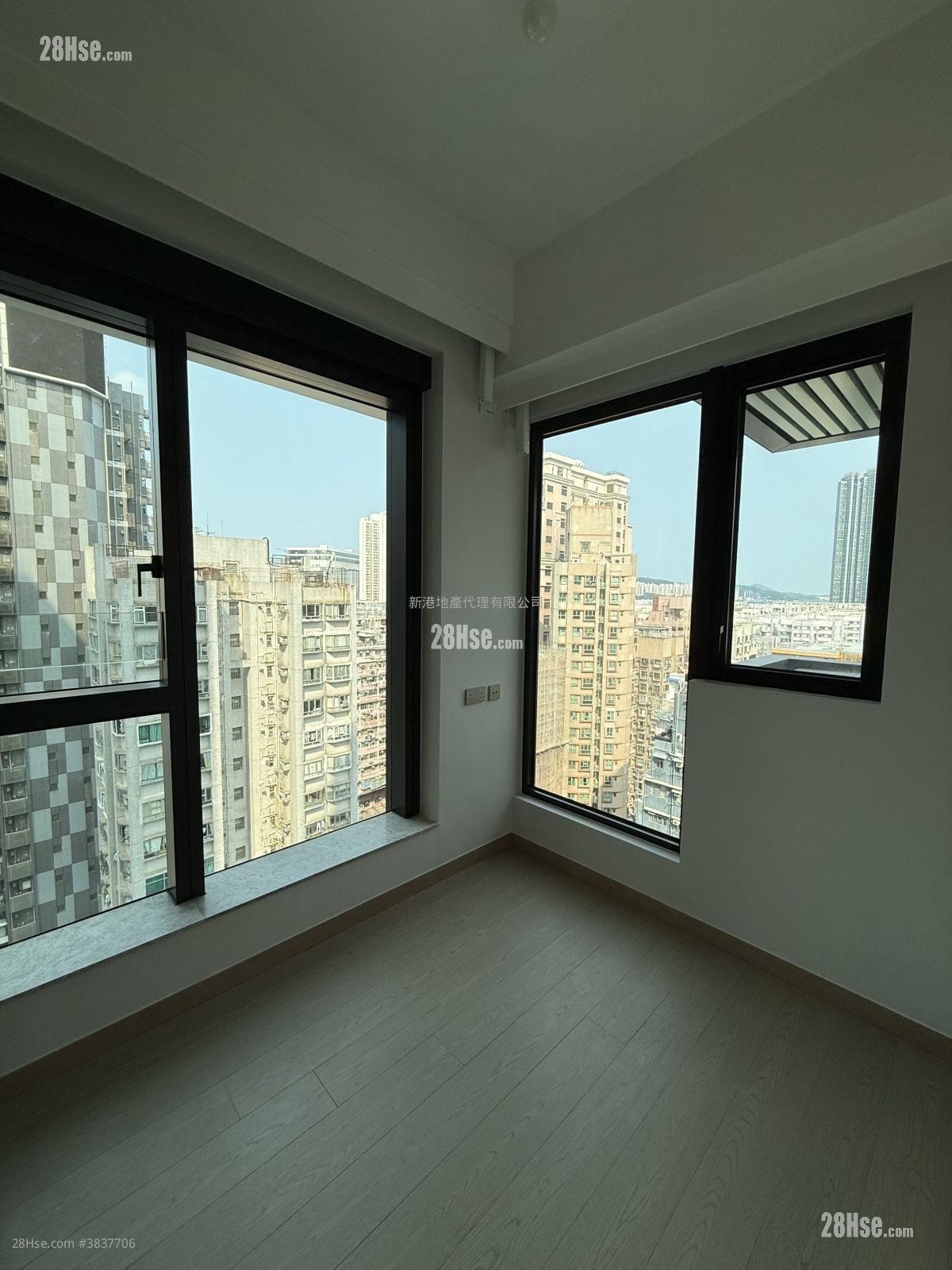 Baker Circle Euston Rental 2 Bedrooms , 1 Bathroom 374 ft²
