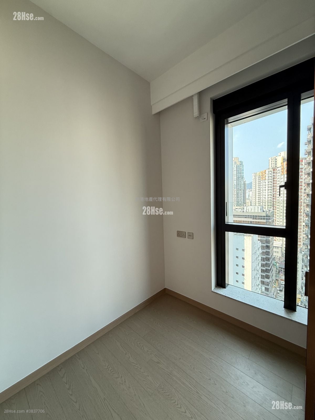 Baker Circle Euston Rental 2 Bedrooms , 1 Bathroom 374 ft²