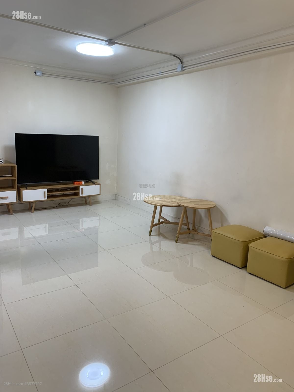 City Garden Rental 3 Bedrooms , 2 Bathrooms 807 ft²
