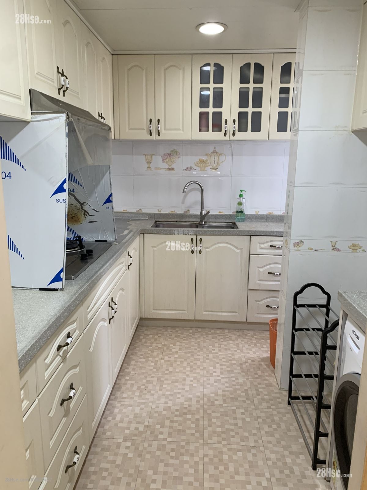 City Garden Rental 3 Bedrooms , 2 Bathrooms 807 ft²