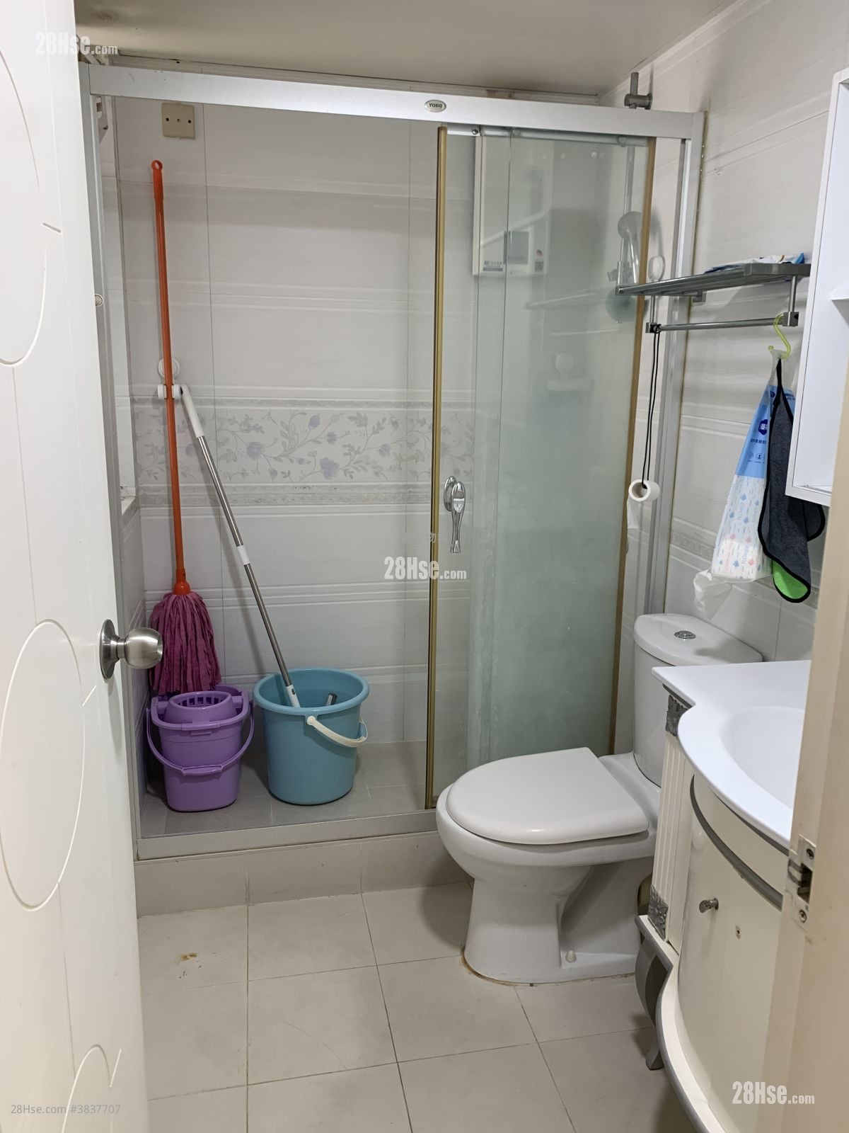 City Garden Rental 3 Bedrooms , 2 Bathrooms 807 ft²