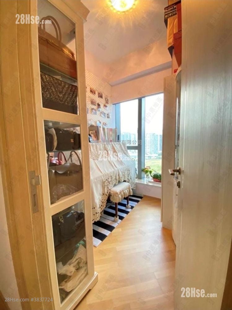 Alto Residences Sell 3 Bedrooms 675 ft²