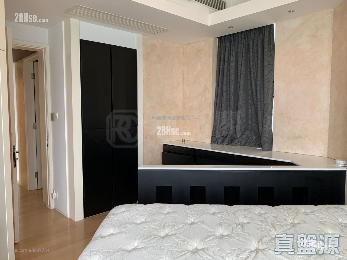 The Cullinan Rental 4 Bedrooms , 3 Bathrooms 1,530 ft²