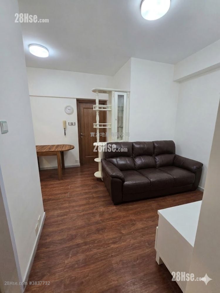 Smithfield Court Rental 2 Bedrooms , 1 Bathroom 335 ft²