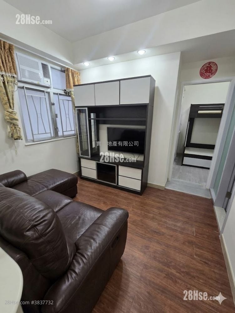 Smithfield Court Rental 2 Bedrooms , 1 Bathroom 335 ft²