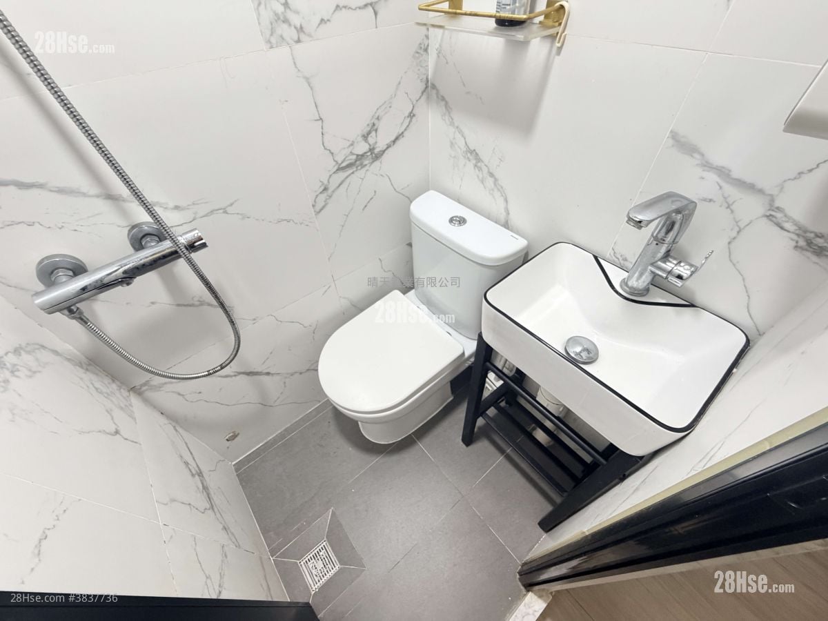 Man Ying Building Rental Studio , 1 Bathroom 130 ft²