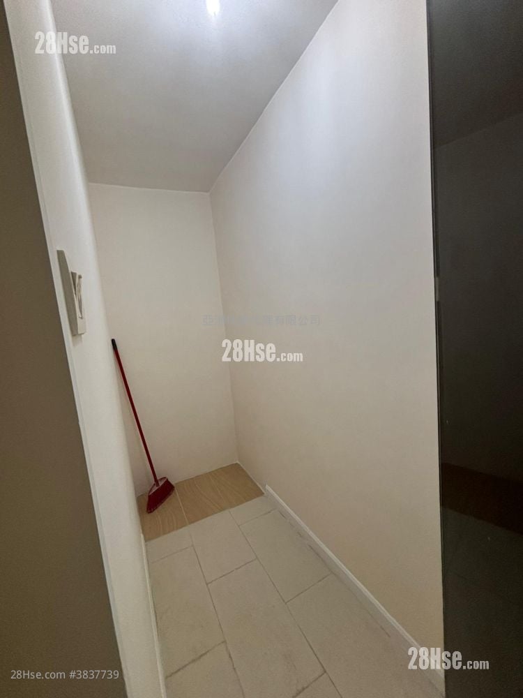 City Garden Sell 1,032 ft²