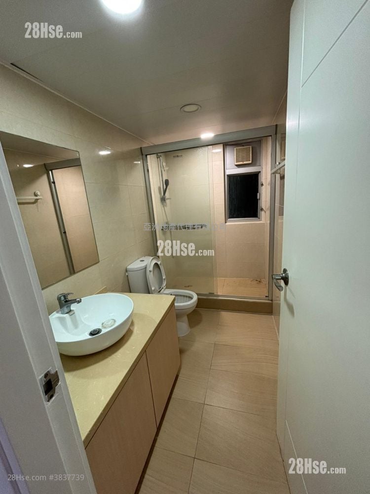 City Garden Sell 1,032 ft²