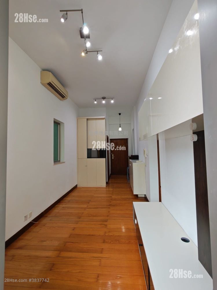 Grand Garden Rental 2 Bedrooms 475 ft²