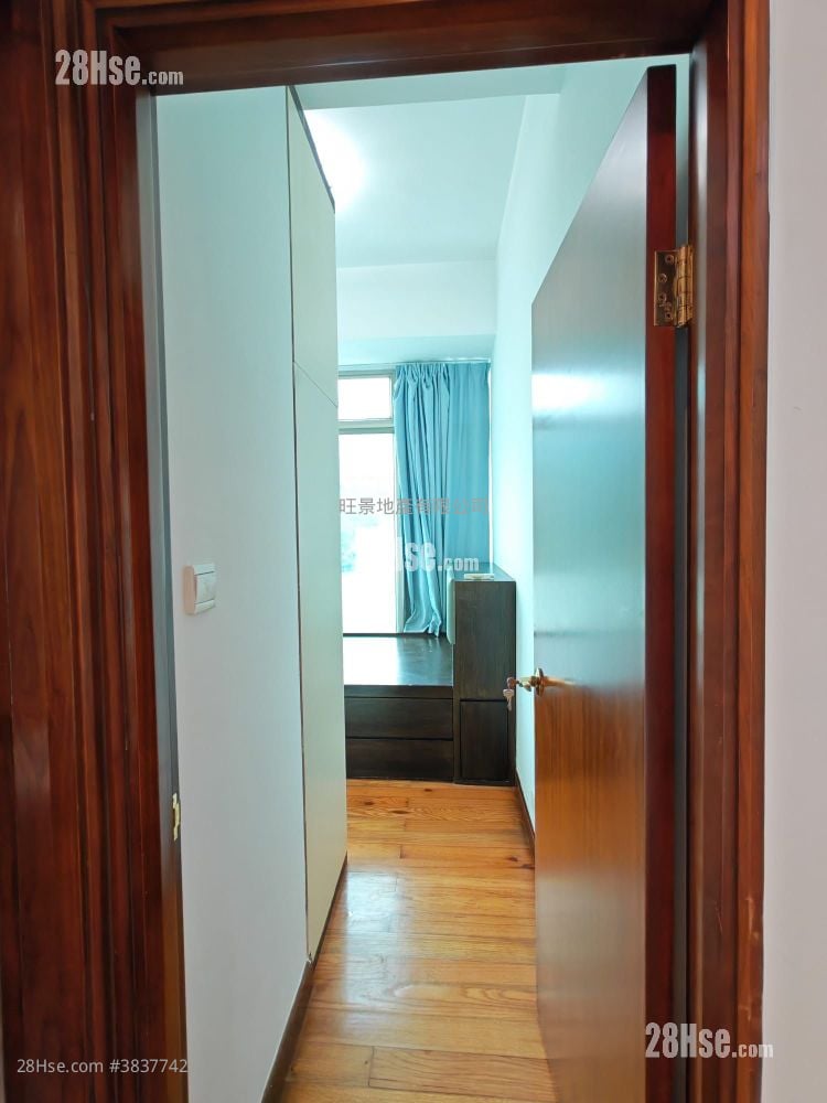 Grand Garden Rental 2 Bedrooms 475 ft²