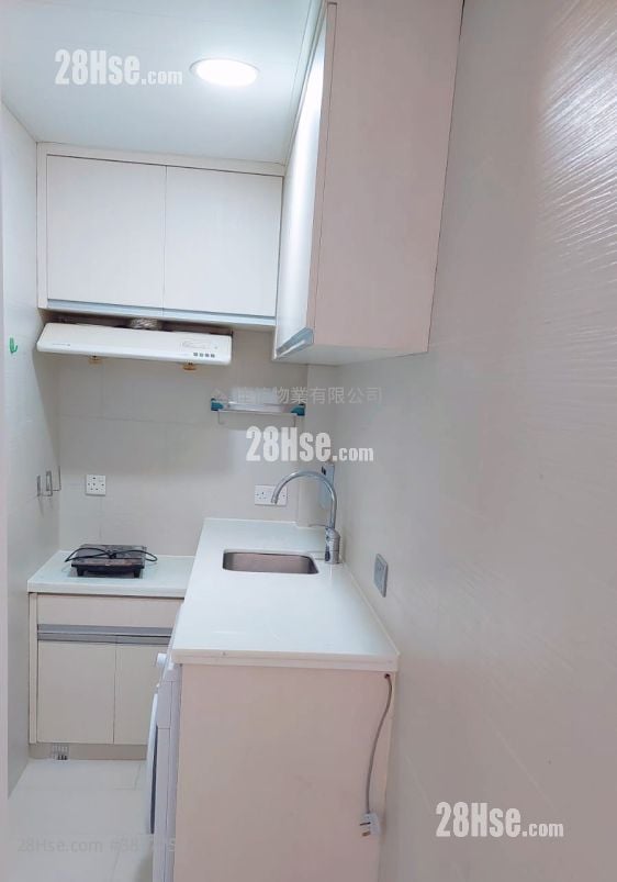 Apartment Sell 2 Bedrooms , 1 Bathroom 380 ft²