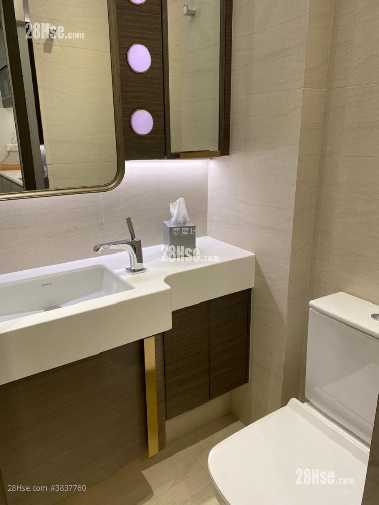 Novum Point Rental Studio , 1 Bathroom 181 ft²