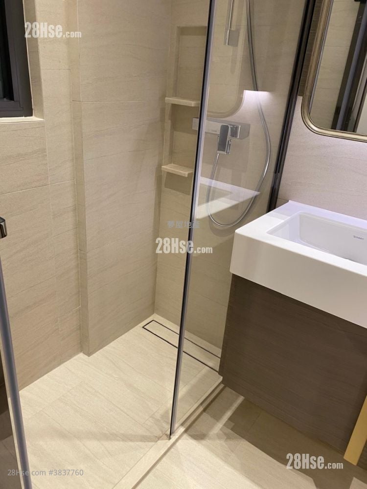 Novum Point Rental Studio , 1 Bathroom 181 ft²