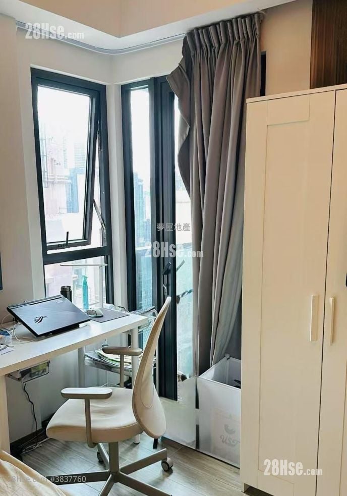 Novum Point Rental Studio , 1 Bathroom 181 ft²