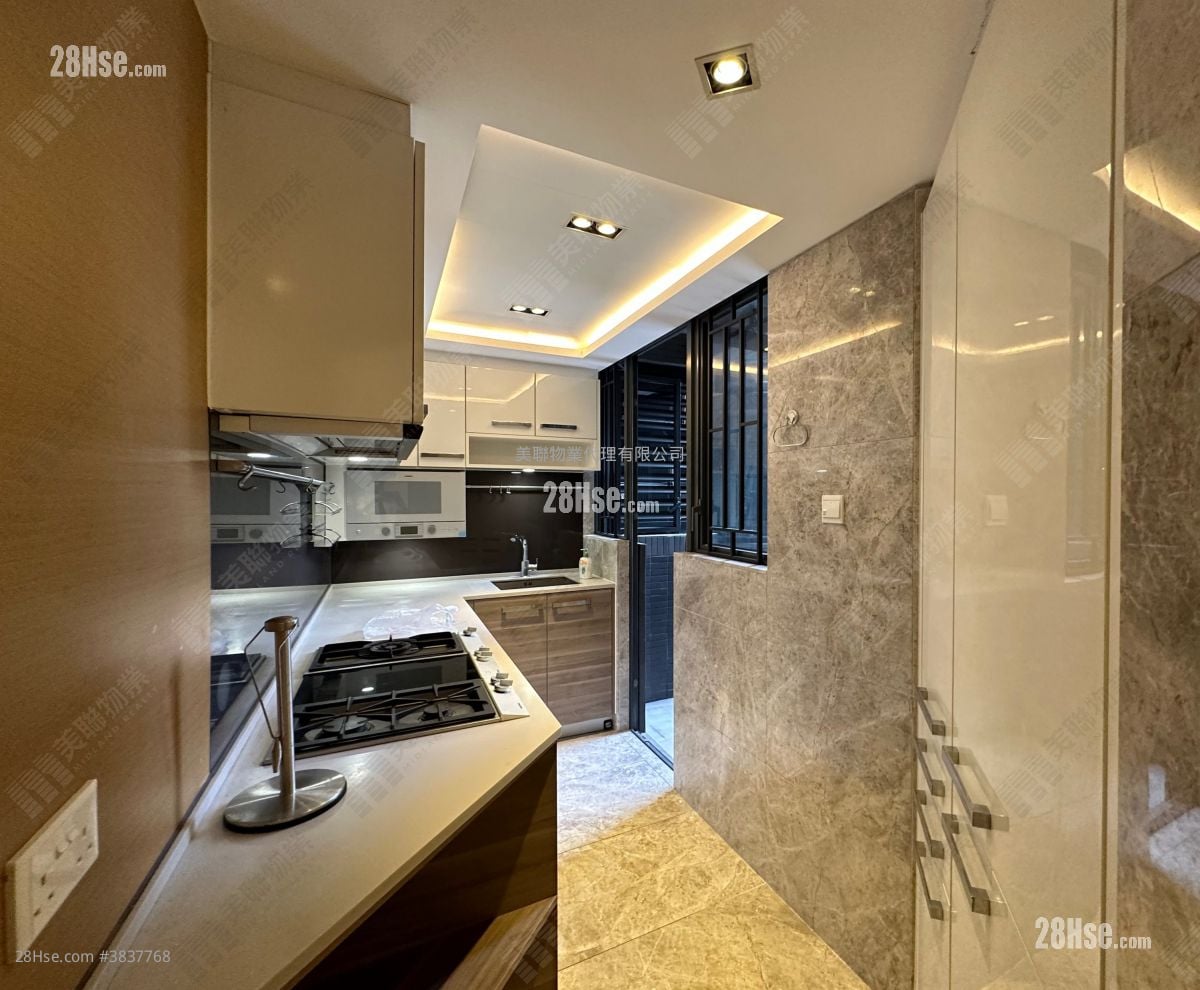 The Wings Sell 3 Bedrooms , 3 Bathrooms 837 ft²