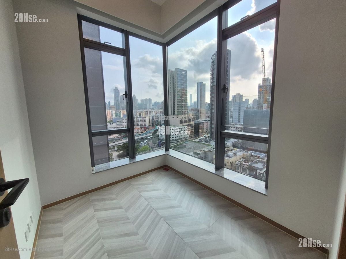 Eight Southpark Rental 2 Bedrooms , 1 Bathroom 351 ft²