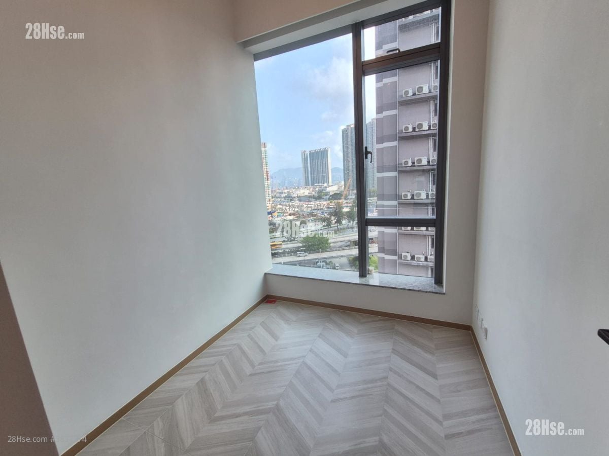 Eight Southpark Rental 2 Bedrooms , 1 Bathroom 351 ft²