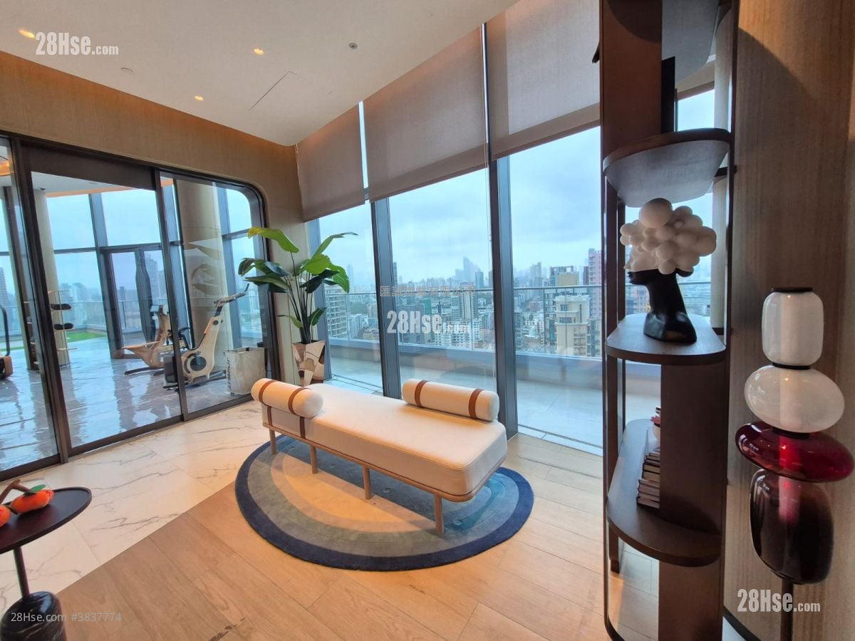 Eight Southpark Rental 2 Bedrooms , 1 Bathroom 351 ft²