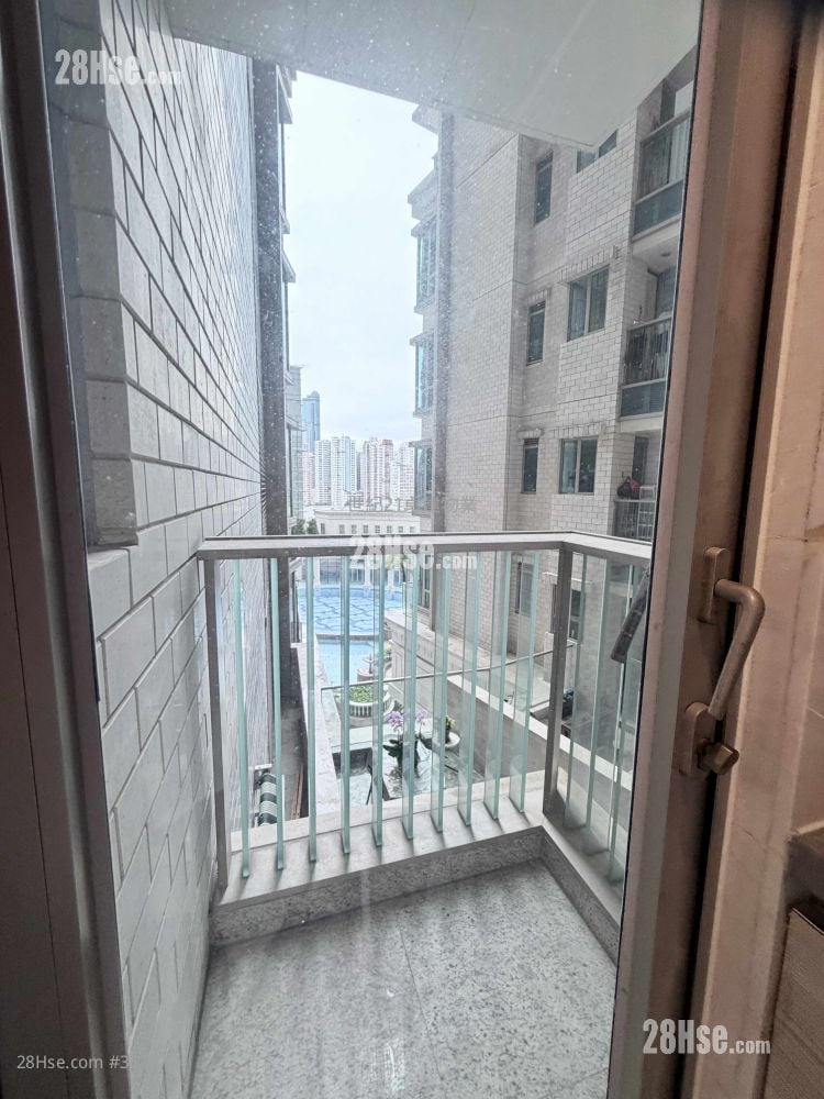 The Coronation Sell 3 Bedrooms , 2 Bathrooms 984 ft²