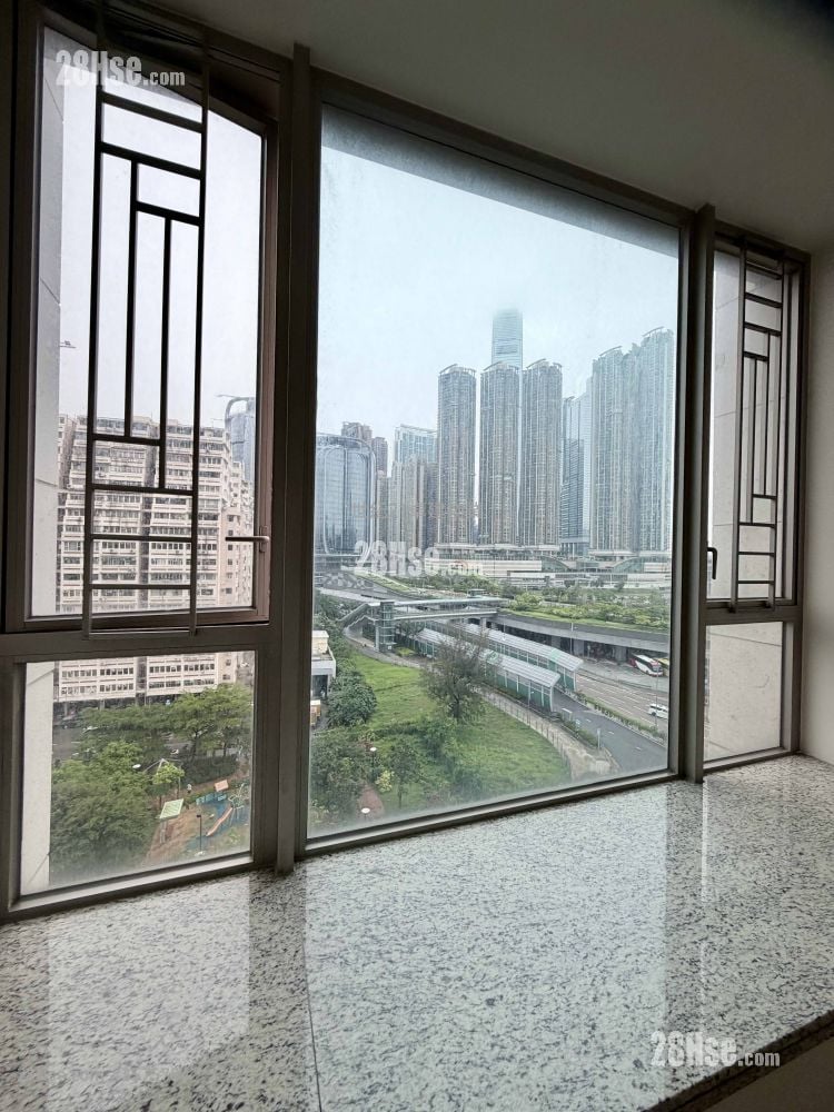 The Coronation Sell 3 Bedrooms , 2 Bathrooms 984 ft²