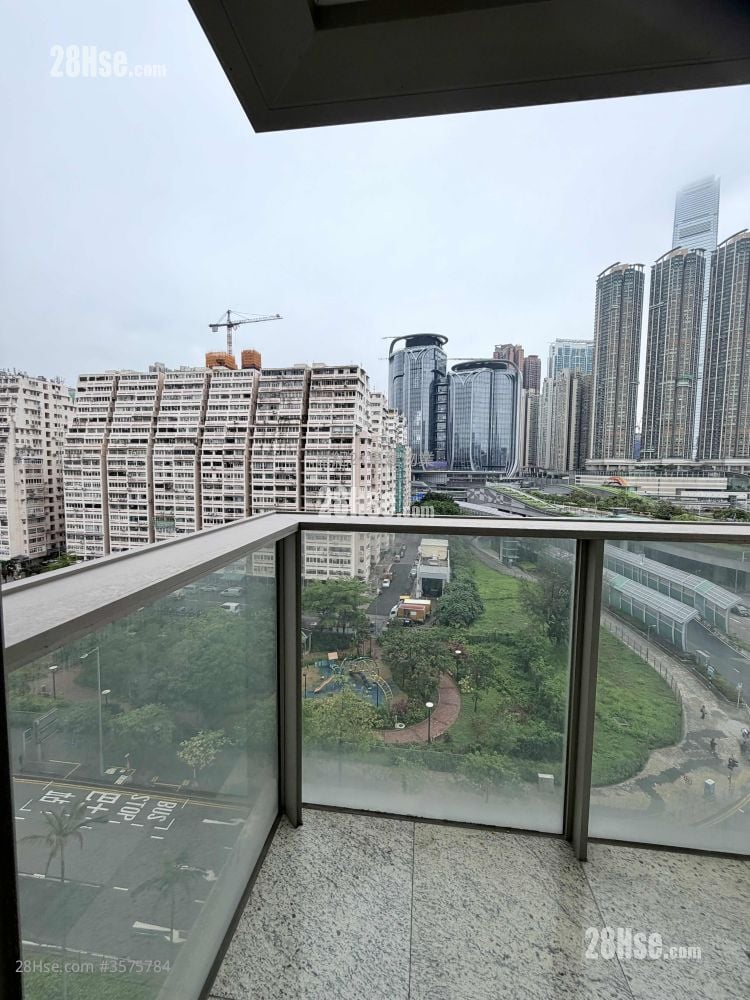The Coronation Sell 3 Bedrooms , 2 Bathrooms 984 ft²