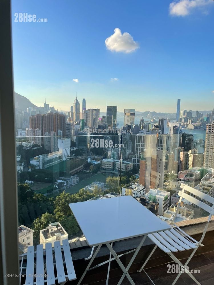Tai Hang Terrace Sell 3 Bedrooms , 2 Bathrooms 527 ft²